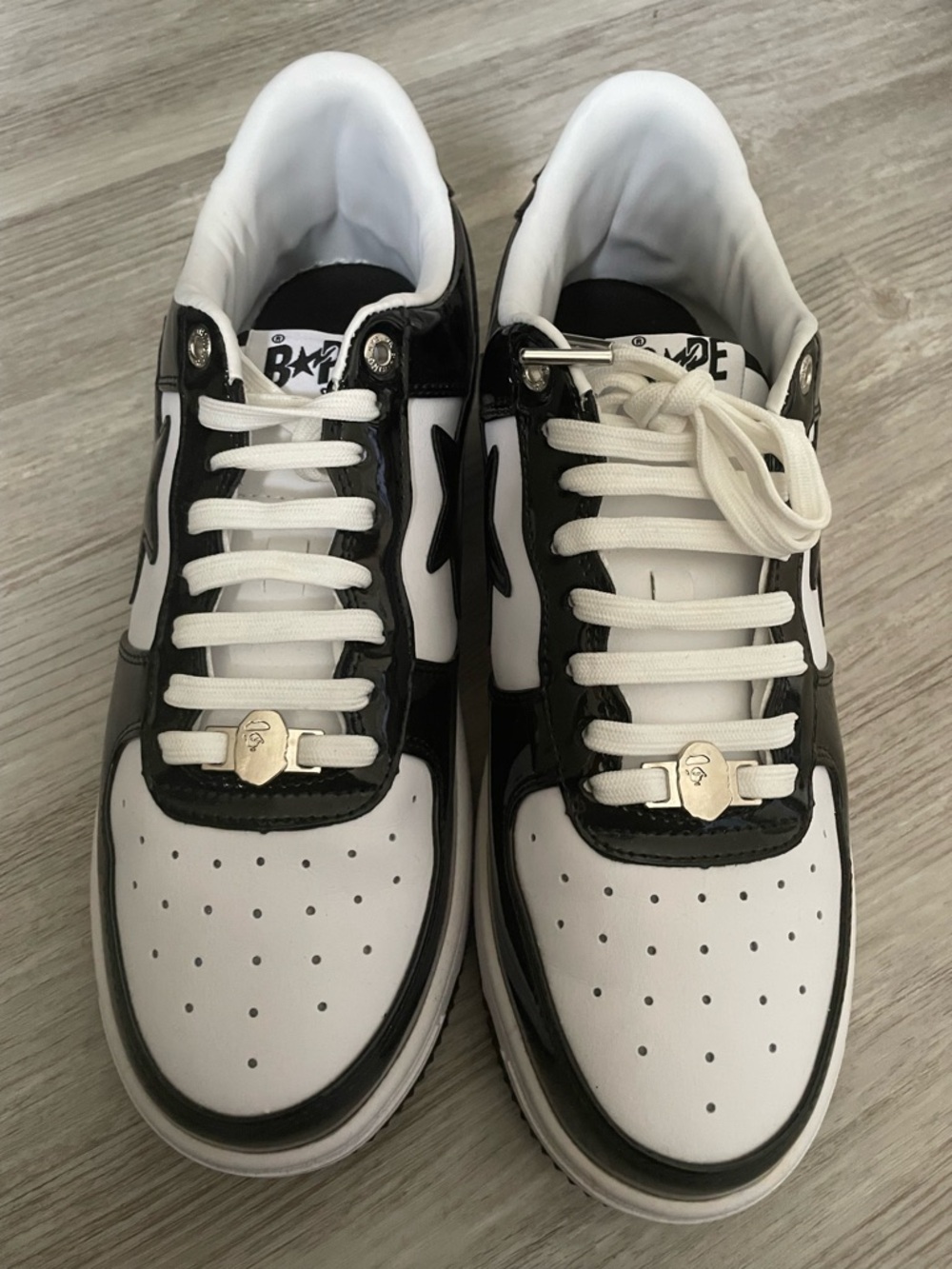 Classic Black & White Bapesta’s (authentic)